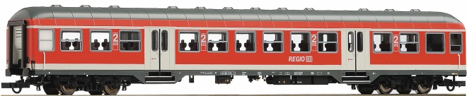 Passenger car 2nd class in REGIO livery<br /><a href='images/pictures/Roco/225609.jpg' target='_blank'>Full size image</a>